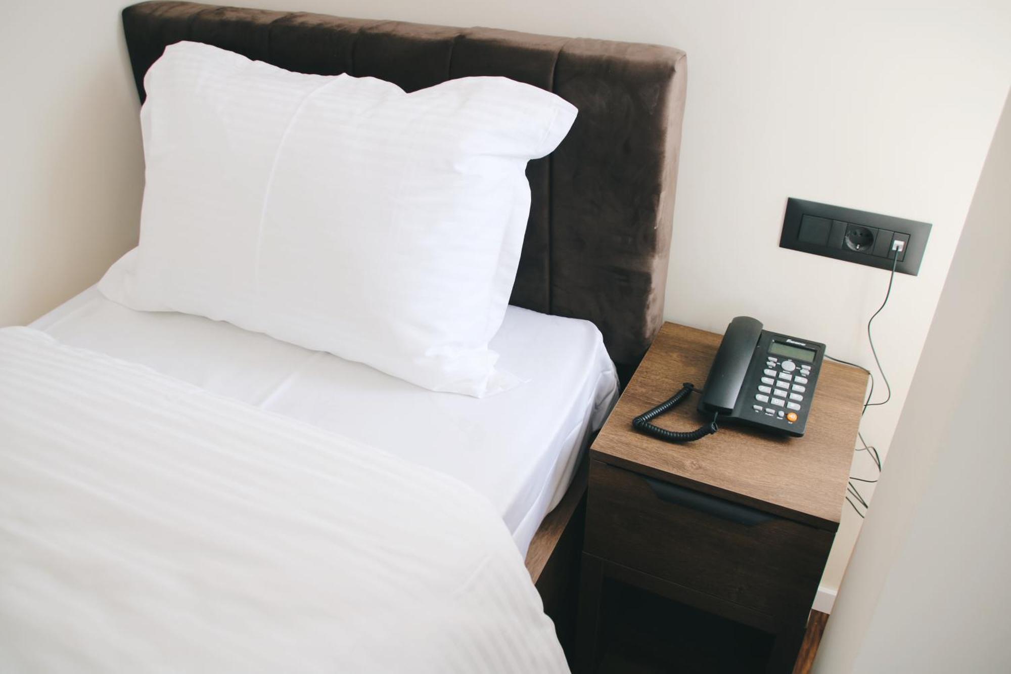 Hotel Rozafa Suhareke Екстер'єр фото