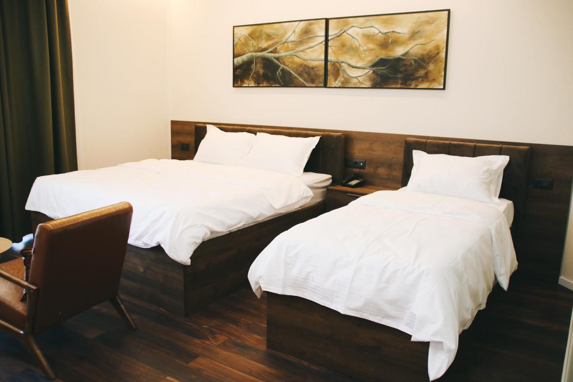 Hotel Rozafa Suhareke Екстер'єр фото