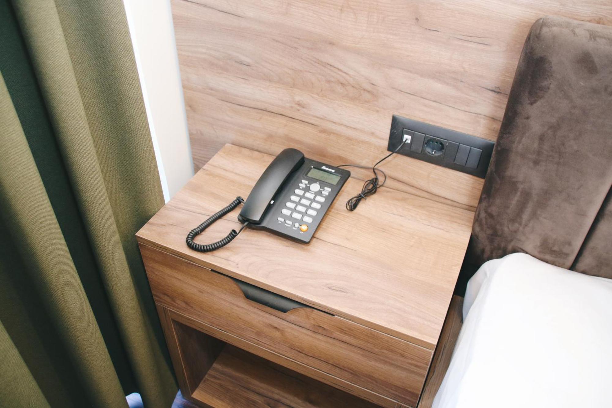 Hotel Rozafa Suhareke Екстер'єр фото